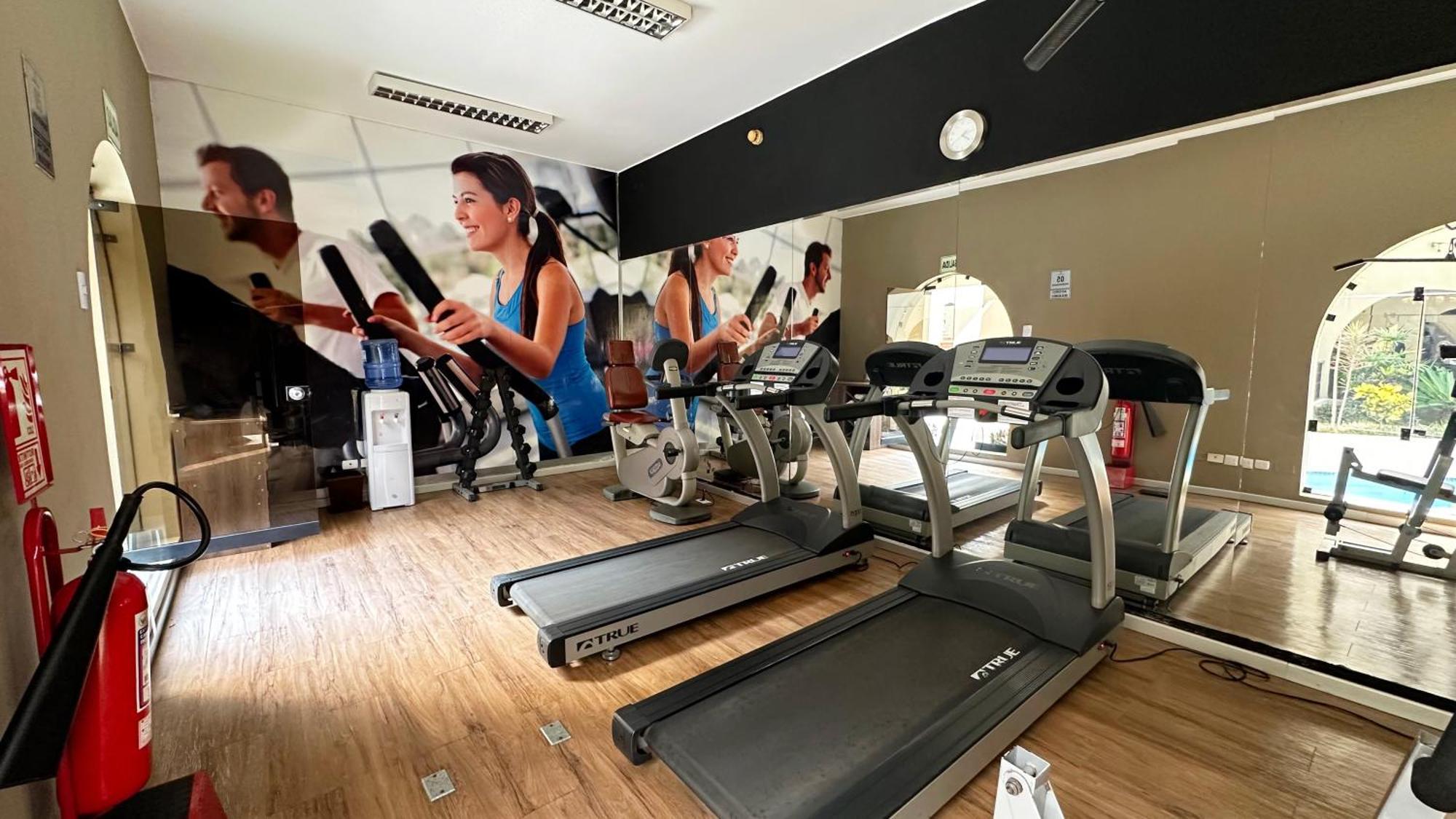 Costa Del Sol Trujillo Centro Hotel ภายนอก รูปภาพ