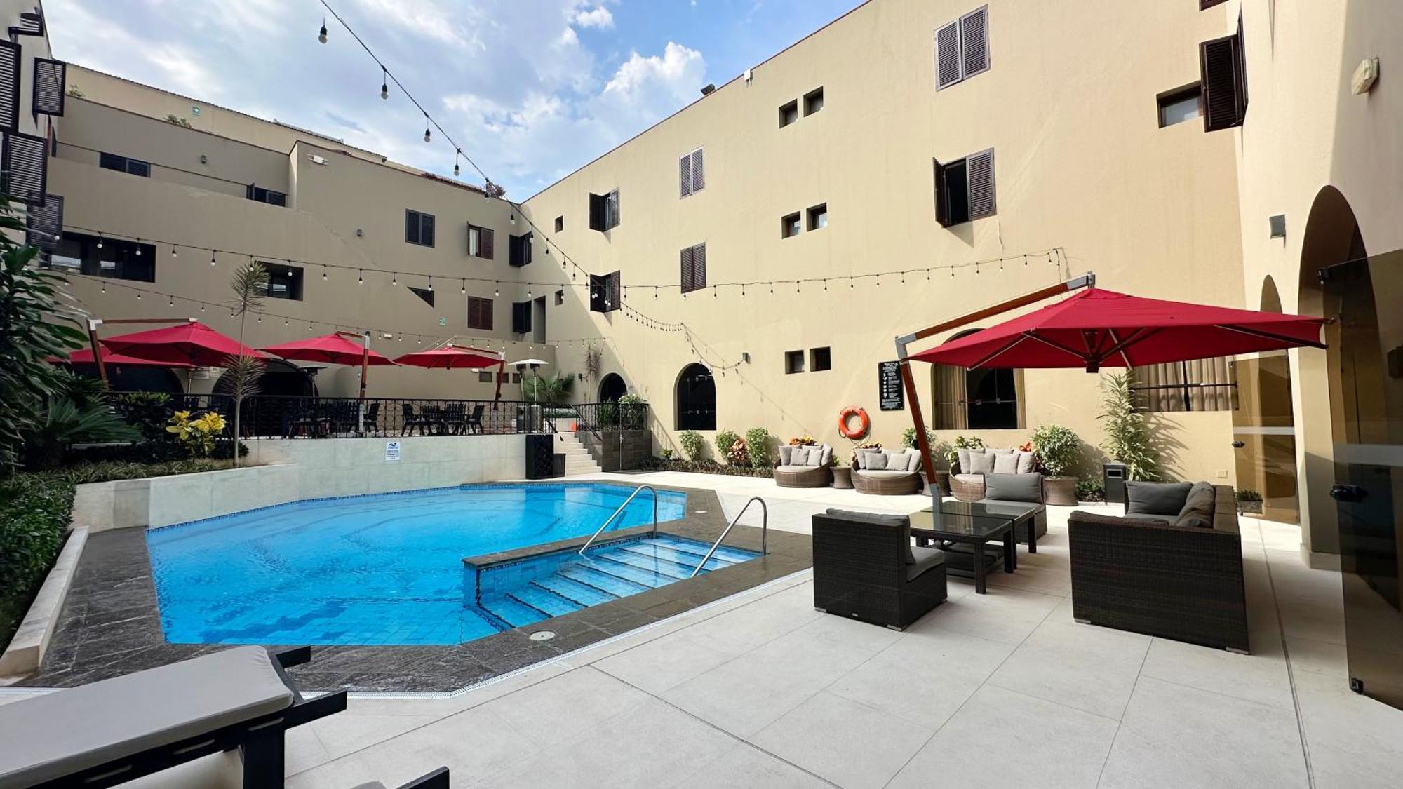 Costa Del Sol Trujillo Centro Hotel ภายนอก รูปภาพ