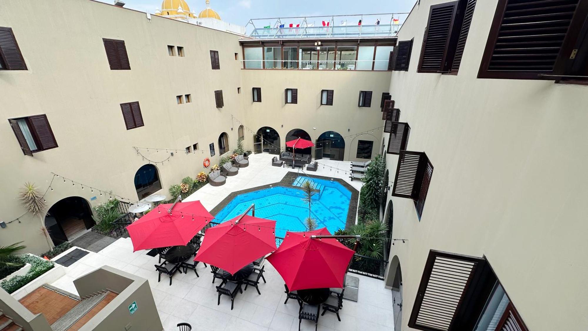 Costa Del Sol Trujillo Centro Hotel ภายนอก รูปภาพ