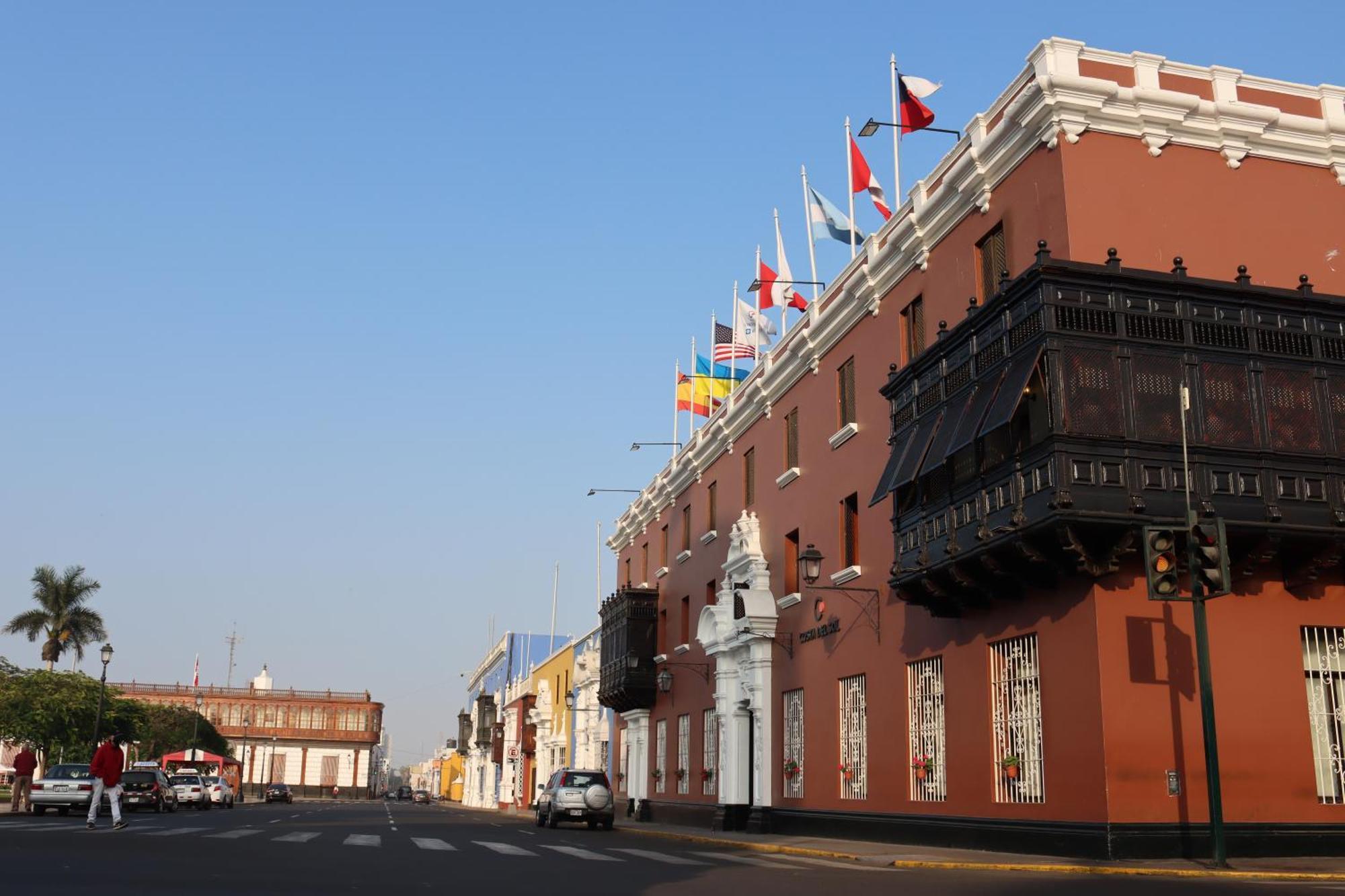 Costa Del Sol Trujillo Centro Hotel ภายนอก รูปภาพ