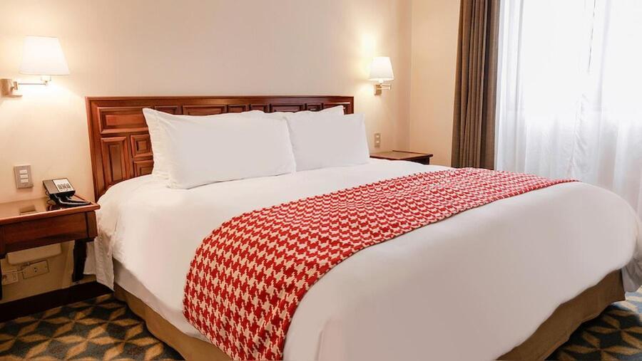 Costa Del Sol Trujillo Centro Hotel ภายนอก รูปภาพ