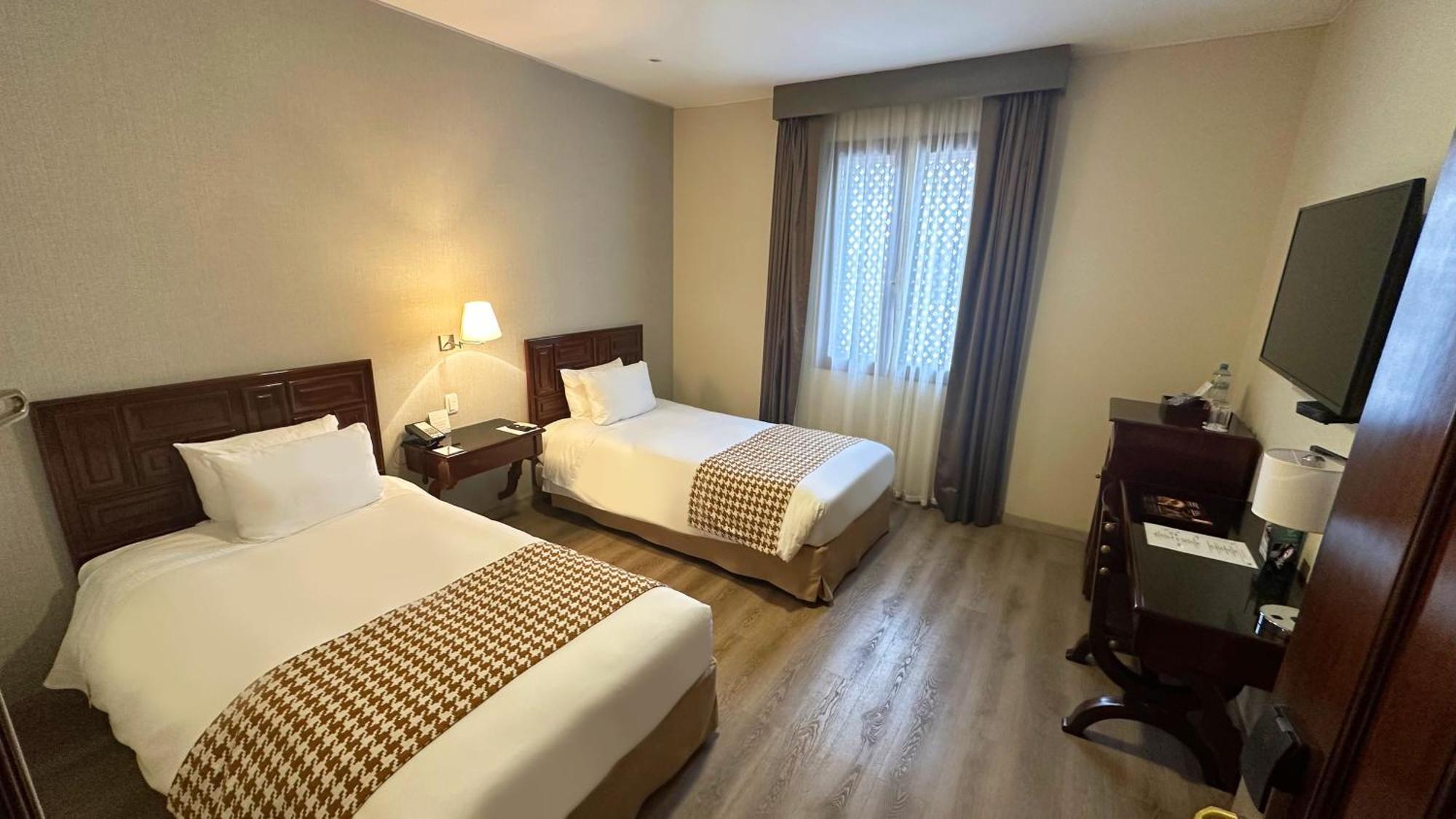 Costa Del Sol Trujillo Centro Hotel ภายนอก รูปภาพ