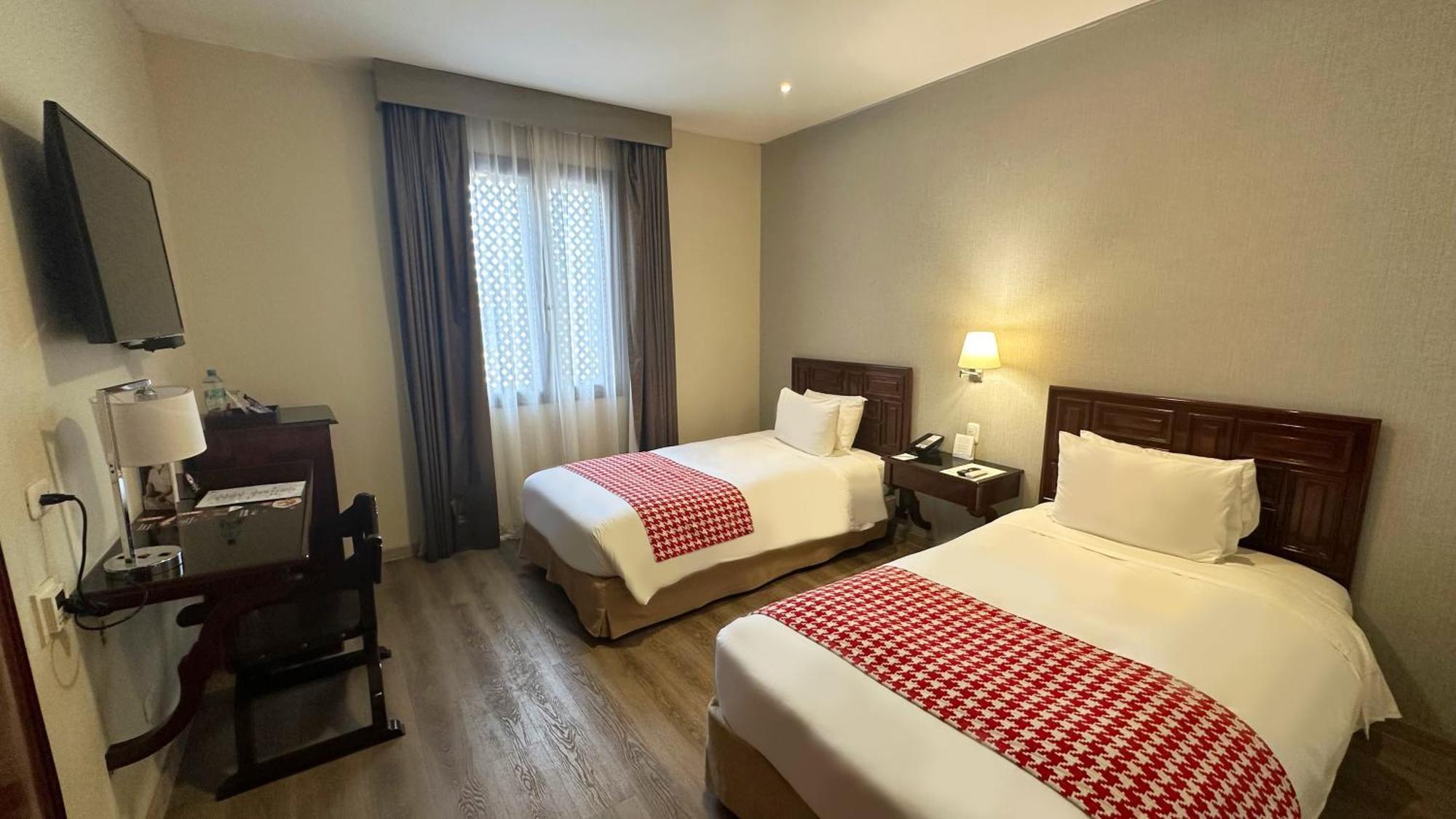 Costa Del Sol Trujillo Centro Hotel ภายนอก รูปภาพ