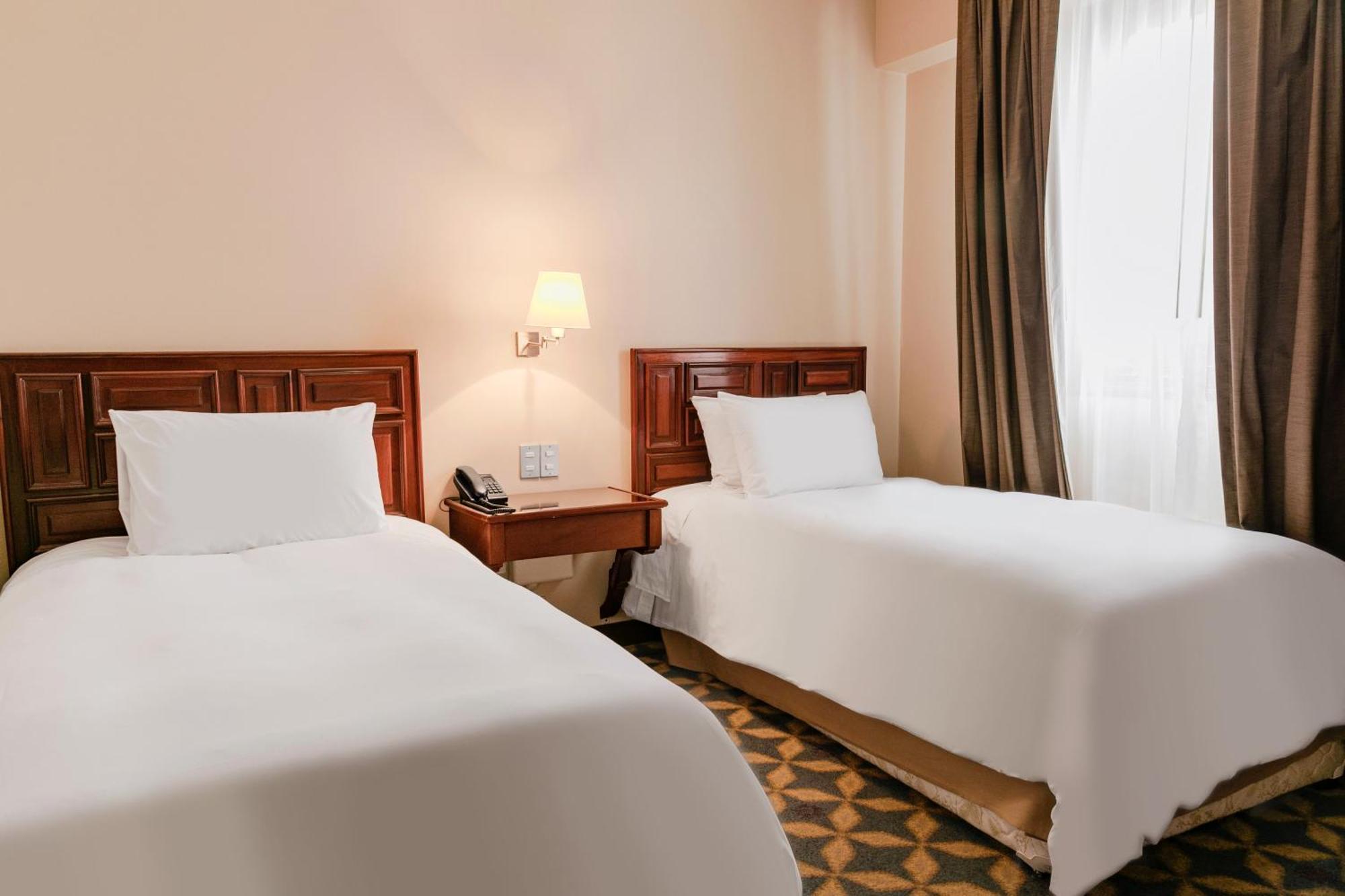 Costa Del Sol Trujillo Centro Hotel ภายนอก รูปภาพ