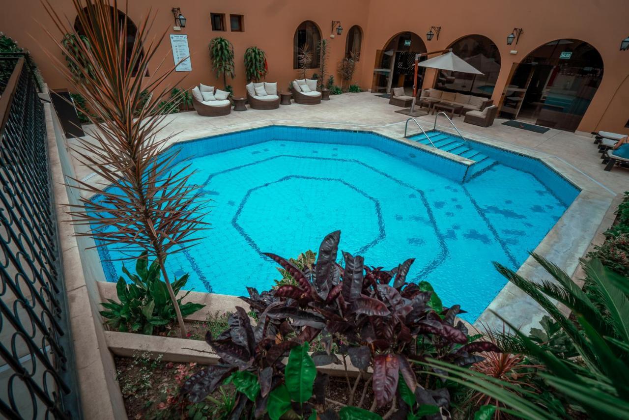 Costa Del Sol Trujillo Centro Hotel ภายนอก รูปภาพ